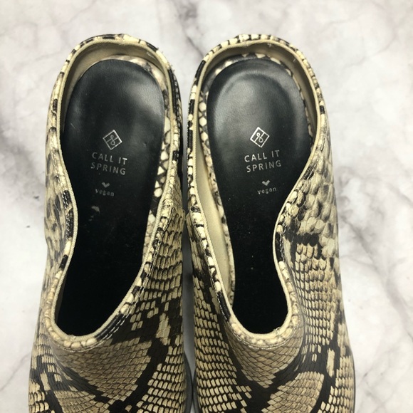 Call it spring womens vegan snake print mules 6.5 - Picture 4 of 12